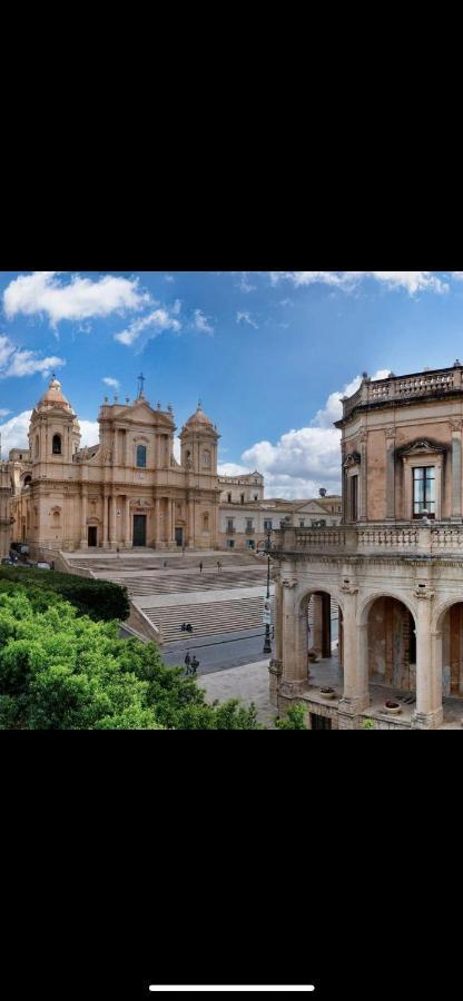 Tannur Del Carmine Villa Noto Eksteriør bilde